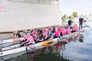 Pink Paddler Koblenz im Drachenboot des Post-Sportverein Koblenz