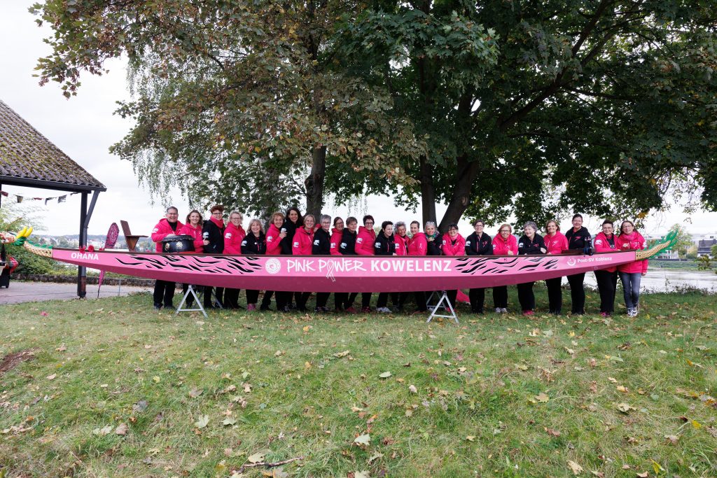 Drachenboottaufe der Pinkpaddler Koblenz mit dem neuen pinken Boot "Ohana"